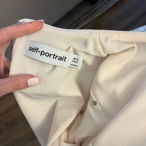 SELF-PORTRAIT CREAM SEQUIN FEATHER MIDI DRESS (US 2) - FOR BRIDES - Picture 4 of 10